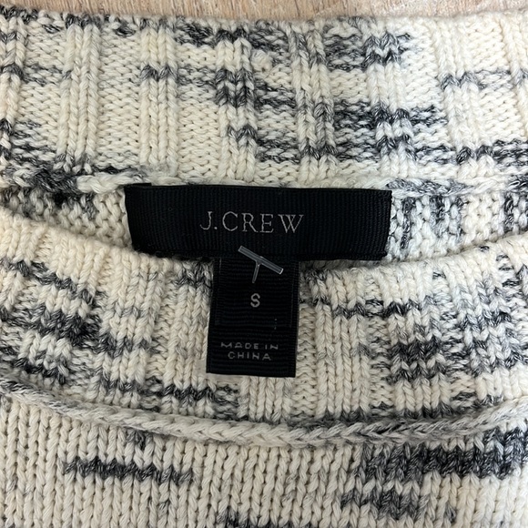 J Crew Long Sleeve Knit Sweater Crew Neck Beige with Gray Design Size S - Picture 8 of 14